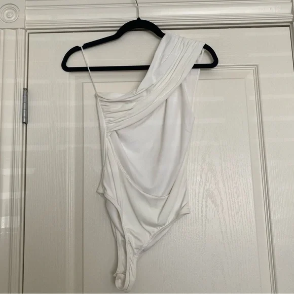 VICI Sun Drenched One Shoulder Bodysuit - Picture 5 of 7